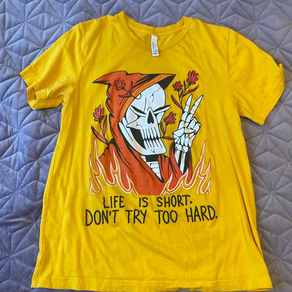 Tee shirt, size M